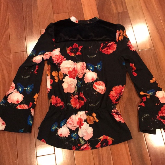 Floral blouse - Picture 5 of 5